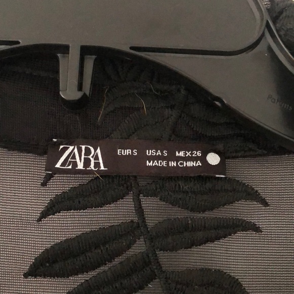 blouse - Picture 2 of 3